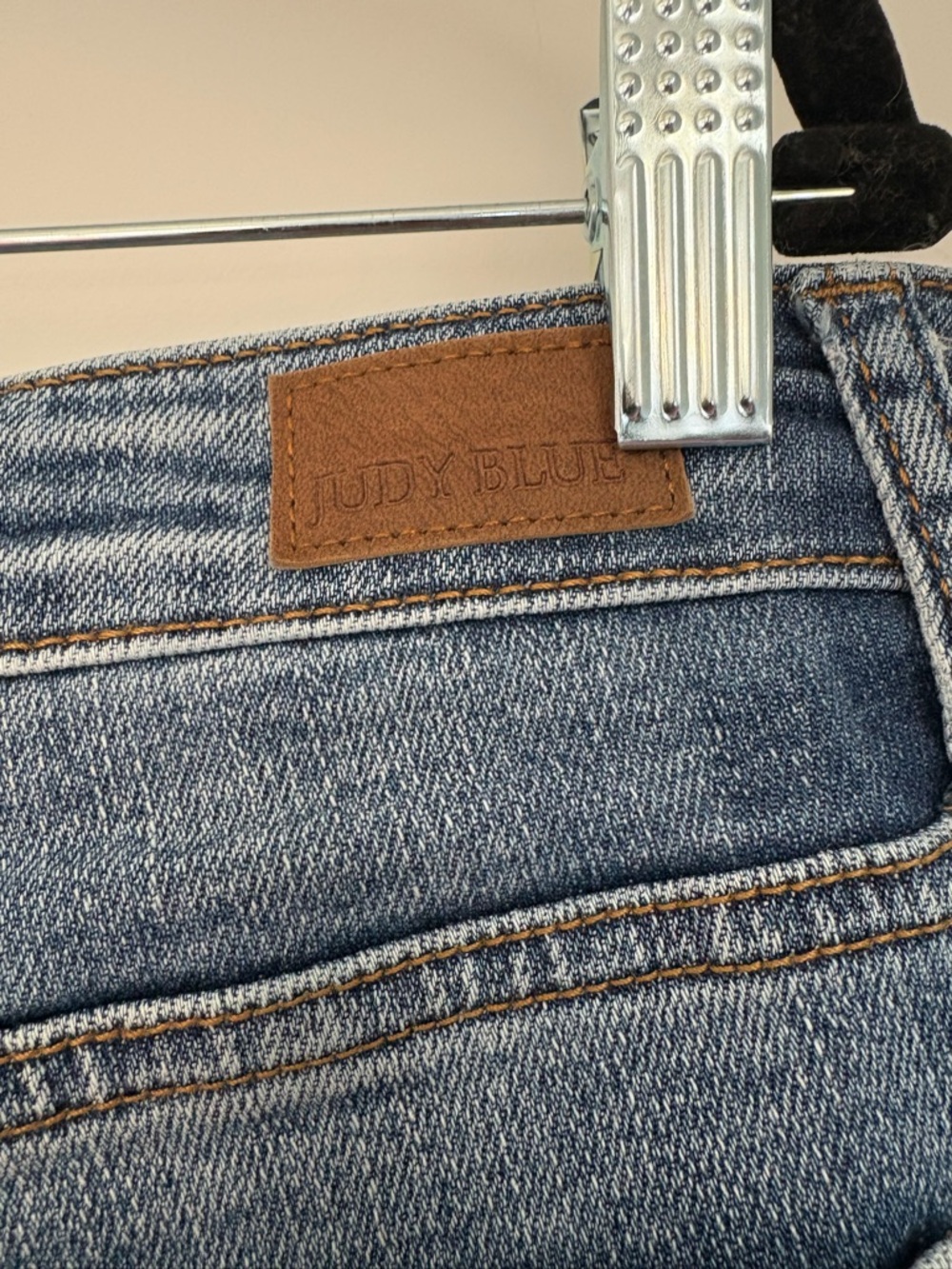 Judy Blue Light Blue Cropped Raw-Hem Jeans - Picture 4 of 4
